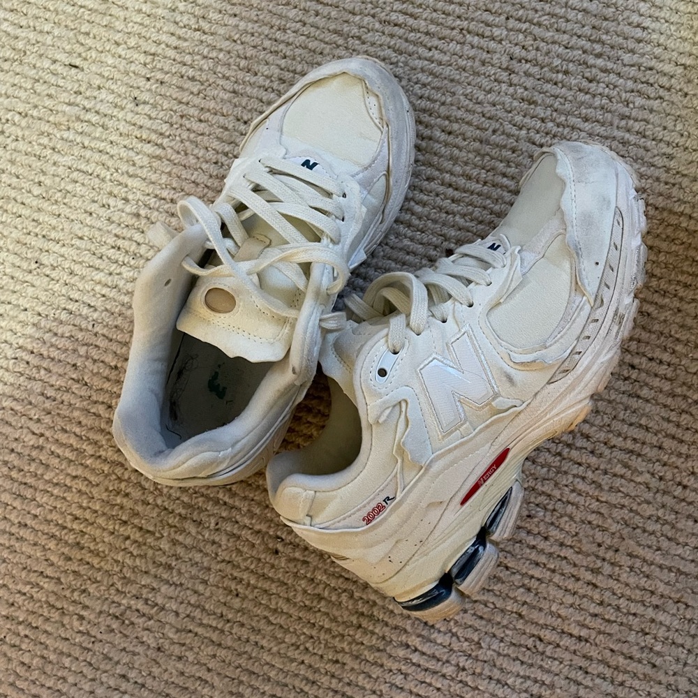 New Balance 200R Protection Pack Sneakers